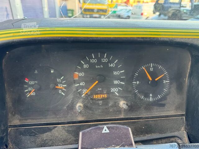 Teherautó Mercedes-Benz Sprinter **410D-5CYLINDER-MANUAL PUMP**