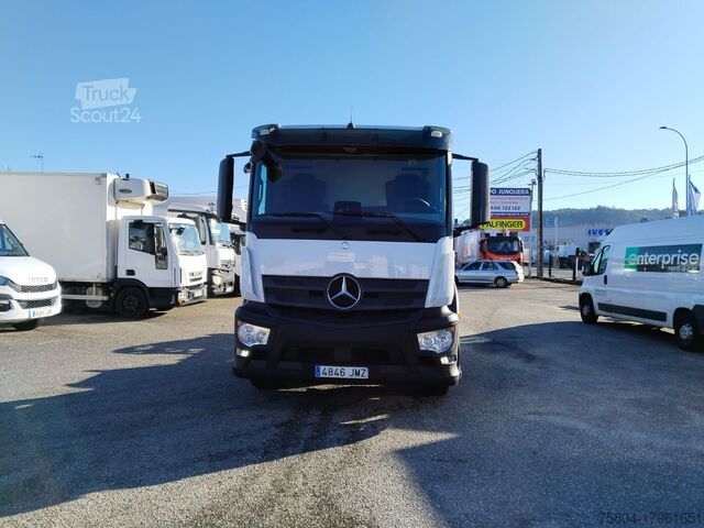 σασί φορτηγού Mercedes-Benz ANTOS 1827L