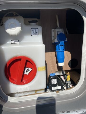 Integriertes Wohnmobil Burtsner IXEO I 728 G