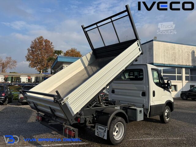Autoutilitară basculantă Iveco Daily 35