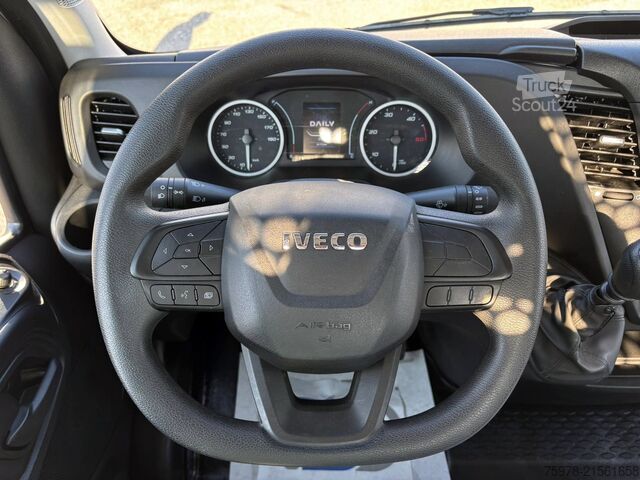 Autoutilitară basculantă Iveco Daily 35