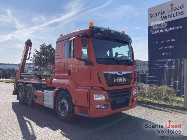 Camión volquete MAN TGS 25.500 - Hyva Absetzkipper - Funk