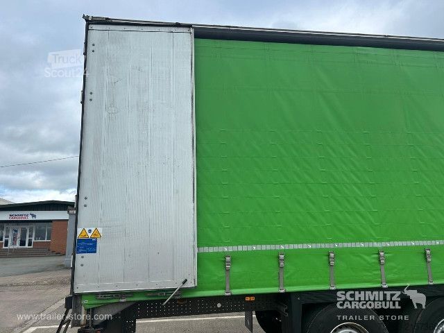 Semirremolque abierto con toldo Schmitz Cargobull Curtainsider Standard UK