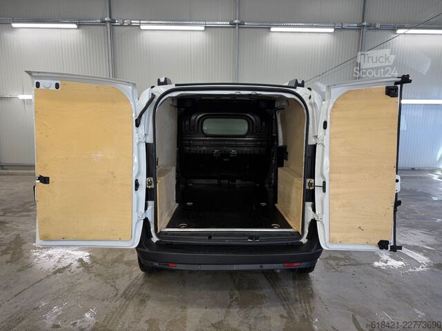 Umpikorja-auto FIAT Doblò SX Maxi Kasten 1.6 MJT 105