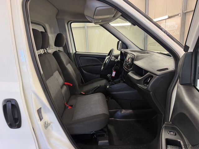 Umpikorja-auto FIAT Doblò SX Maxi Kasten 1.6 MJT 105