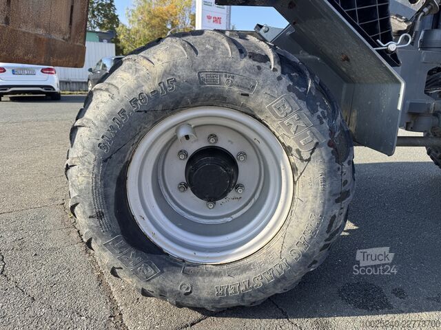 Chargeuse GIANT G3500 X-TRA