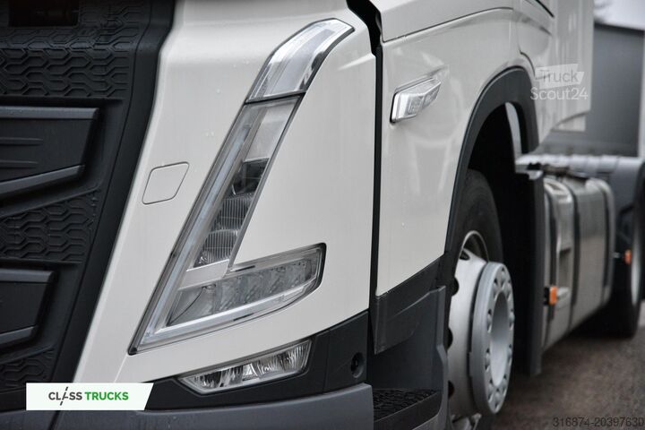 стандартний тракторний агрегат VOLVO FH 500 Globetrotter XL Varios