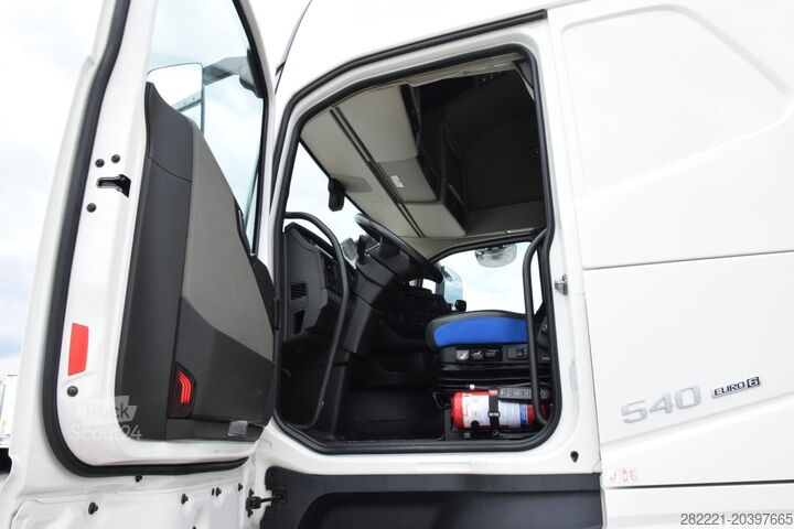 стандартний тракторний агрегат VOLVO FH 540 Globetrotter XL Retarder