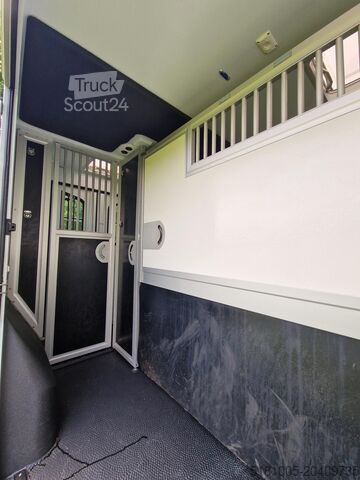 Transport de chevaux Renault Master Occasion paardenwagen dubbele cabine 5 z...