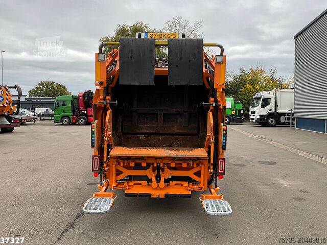 Véhicule de collecte des déchets FUSO Canter 9C18 Euro 6 Geesink 7m³ Just 118.668 km!