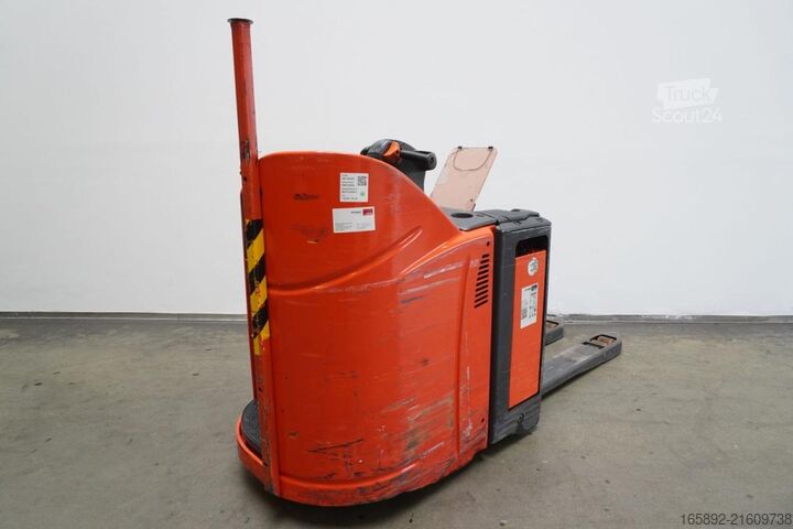 Elektrický paletový vozík s plošinou pro stojícího obsluhu Linde T 20 SP 131