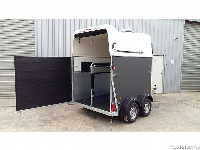 Para ganado Other Cheval Liberte Gold First Sattelkammer Aluboden 100km/H Fahrwerk verfügbar