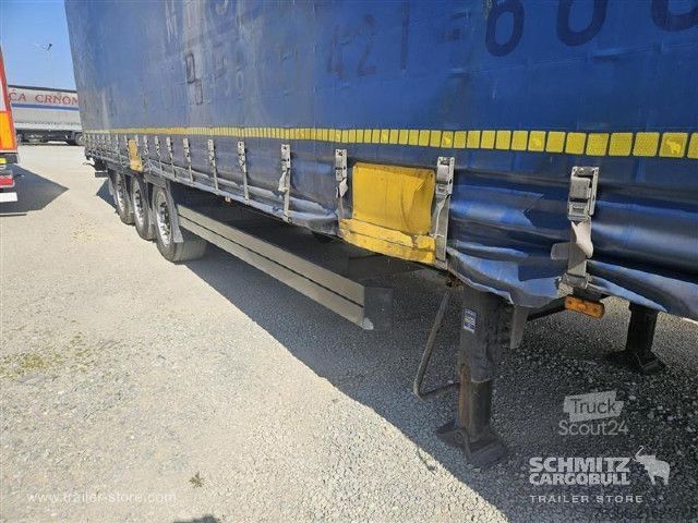 Open semitrailer with tarp Schmitz Cargobull Semitrailer Curtainsider Mega