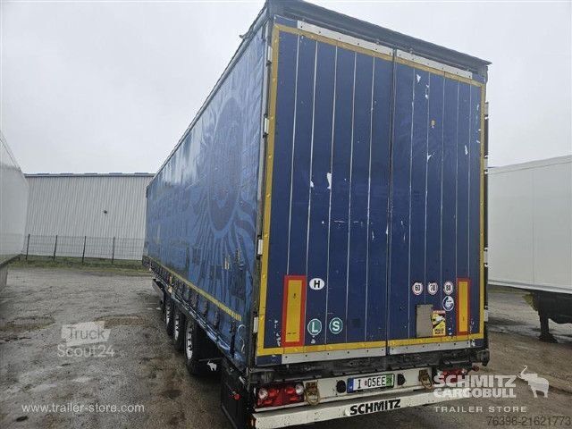 Open semitrailer with tarp Schmitz Cargobull Semitrailer Curtainsider Mega