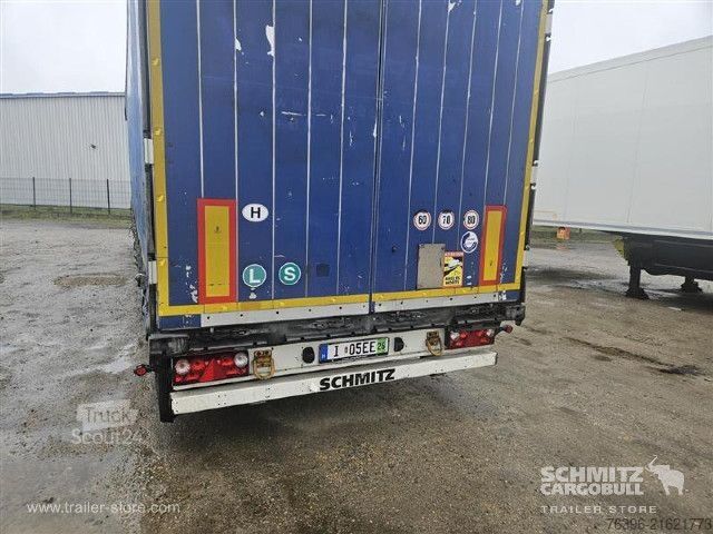 Open semitrailer with tarp Schmitz Cargobull Semitrailer Curtainsider Mega