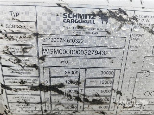 Open semitrailer with tarp Schmitz Cargobull Semitrailer Curtainsider Mega