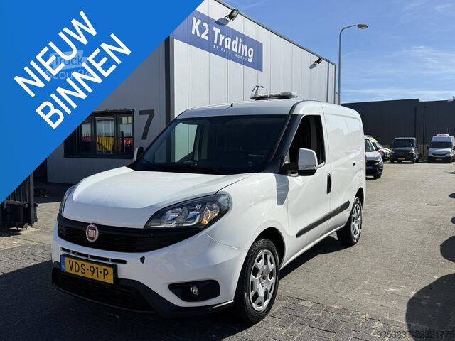 Kombi z wysokim dachem Fiat Doblò Cargo 1.4 T-Jet Natural Power L1H1 SX AAR...