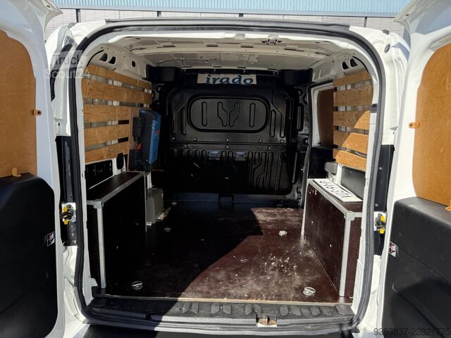 Kombi z wysokim dachem Fiat Doblò Cargo 1.4 T-Jet Natural Power L1H1 SX AAR...