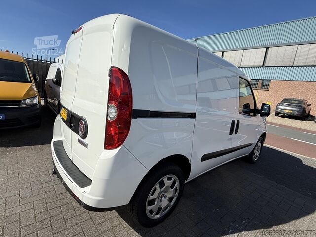 Kombi z wysokim dachem Fiat Doblò Cargo 1.4 T-Jet Natural Power L1H1 SX AAR...