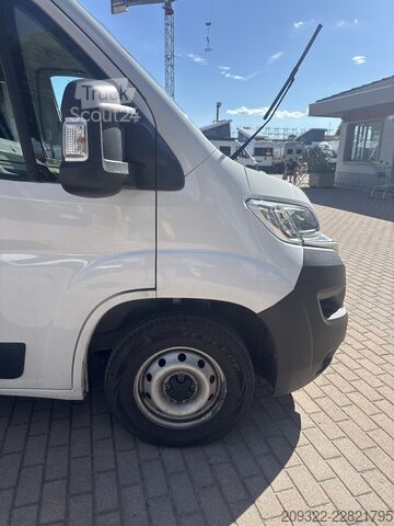 Karavan Fiat Ducato Weinsberg Carabus 2023 | Manuale | Tetto a soffietto