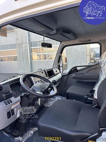 Suitcase Mitsubishi FUSO 3C15 3400