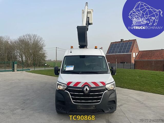 Lifting platform Renault Master 145.35 Nacelle