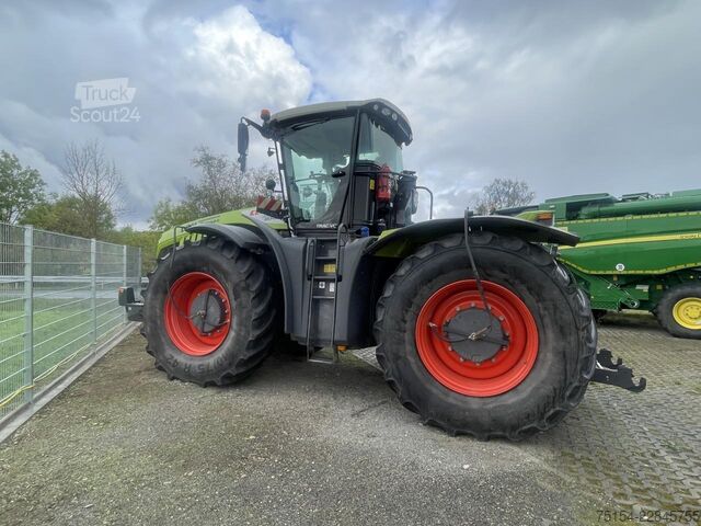 Traktor CLAAS Xerion 4200 VC