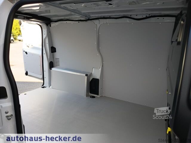 Dobozos furgon FIAT Professional SCUDO KaWa M Diesel 150 AT