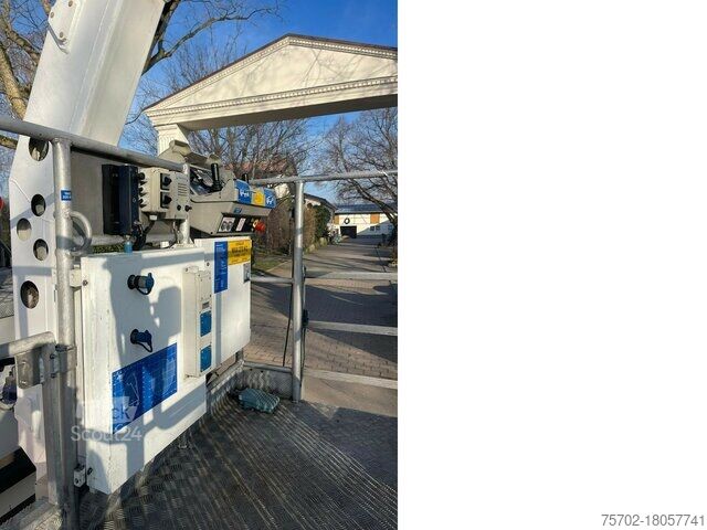 Arbetsplattform lastbil Volvo FM9 mit Bronto Skylift E22ALR Arbeitsbühne