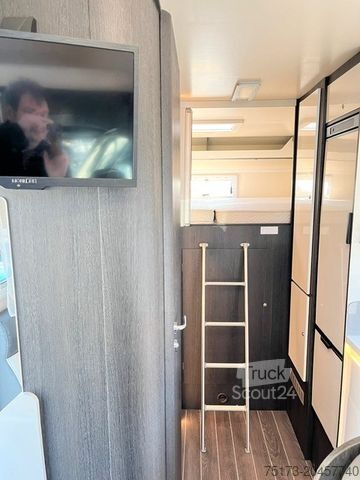 Capucine ROLLER TEAM Ford Transit Kronos 170PS Automatik