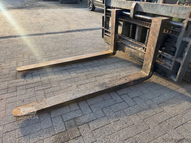 Chariot élévateur Clark C500Y155PD **6800KG-4CYLINDER**