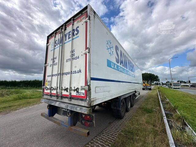 Refrigerated/frozen transport Gray and Adams Meat Hook Thermo King SLXE 400