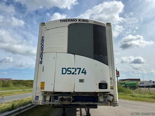 Refrigerated/frozen transport Gray and Adams Meat Hook Thermo King SLXE 400