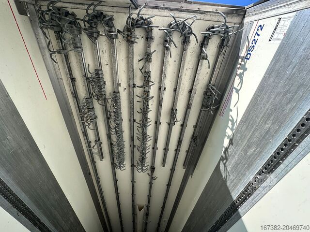 Refrigerated/frozen transport Gray and Adams Meat Hook Thermo King SLXE 400