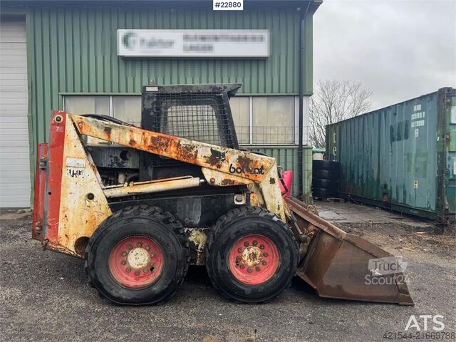 Loader Bobcat compact loader