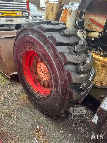 Loader Bobcat compact loader