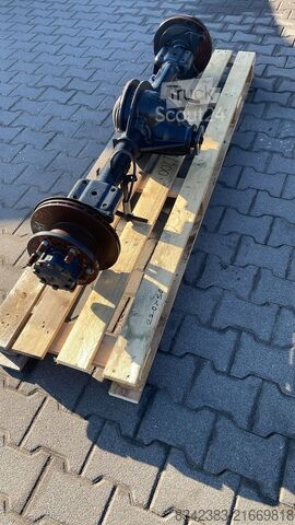 Samochód ciężarowy z plandeką typu platforma Iveco Daily