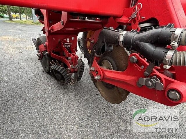 Precizna sejačica Väderstad TEMPO TPV 8 + Fronttank FH 2200