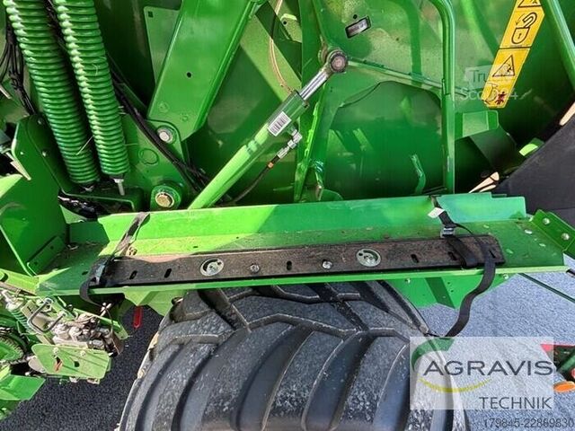 Balirka (kmetijstvo) John Deere V461R