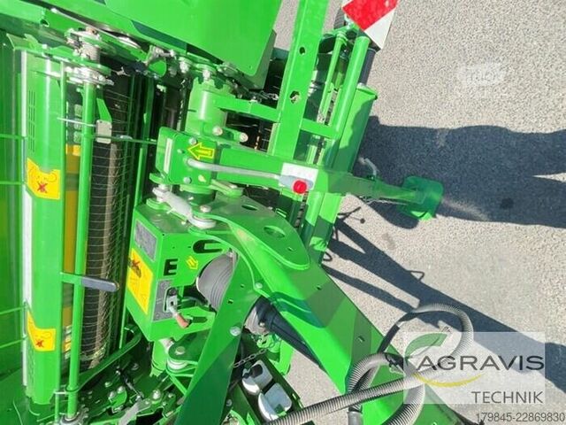 Balirka (kmetijstvo) John Deere V461R