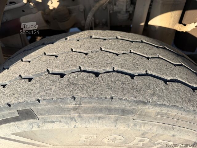 Avtomešalec betona Iveco TRAKKER 500