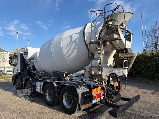 Avtomešalec betona Iveco TRAKKER 500