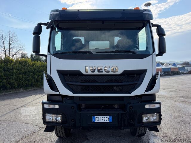 Avtomešalec betona Iveco TRAKKER 500