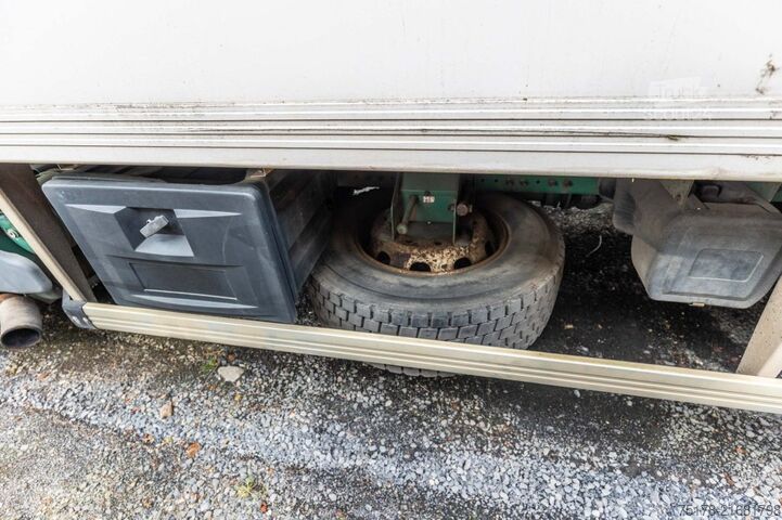 Chladená/mrazená preprava RENAULT PREMIUM 270 DXI (18 T )