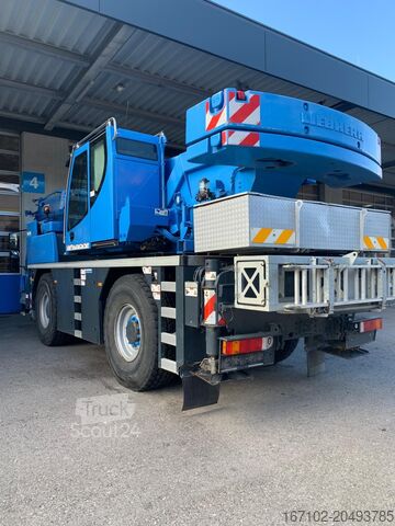 Mobile crane Liebherr LTM 1030-2.1