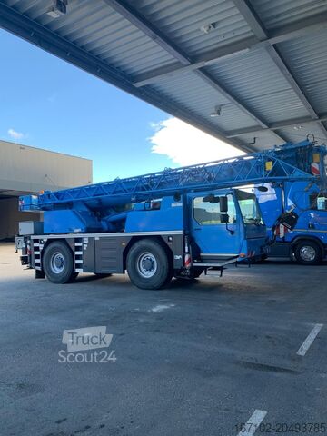 Mobile crane Liebherr LTM 1030-2.1