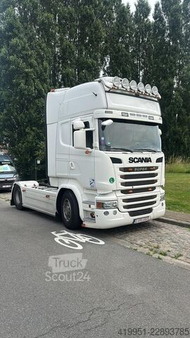 Tractor estándar SCANIA R 490