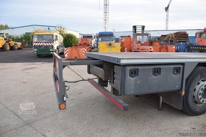 Krovimo platforma DAF CF 75.250