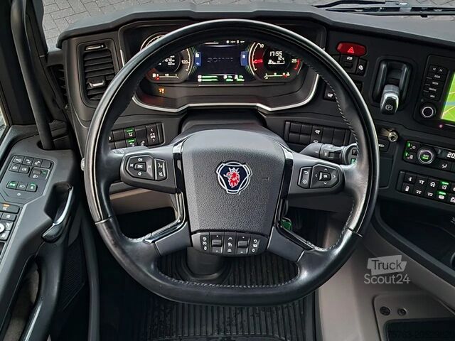 Standard-SZM Scania R560 Highline 6x2 - BUFFL - Retarder - Full air...