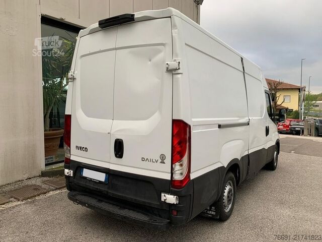 فان بسقف مرتفع Iveco Daily 35s15 L3 H2   TURBINA ROTTA